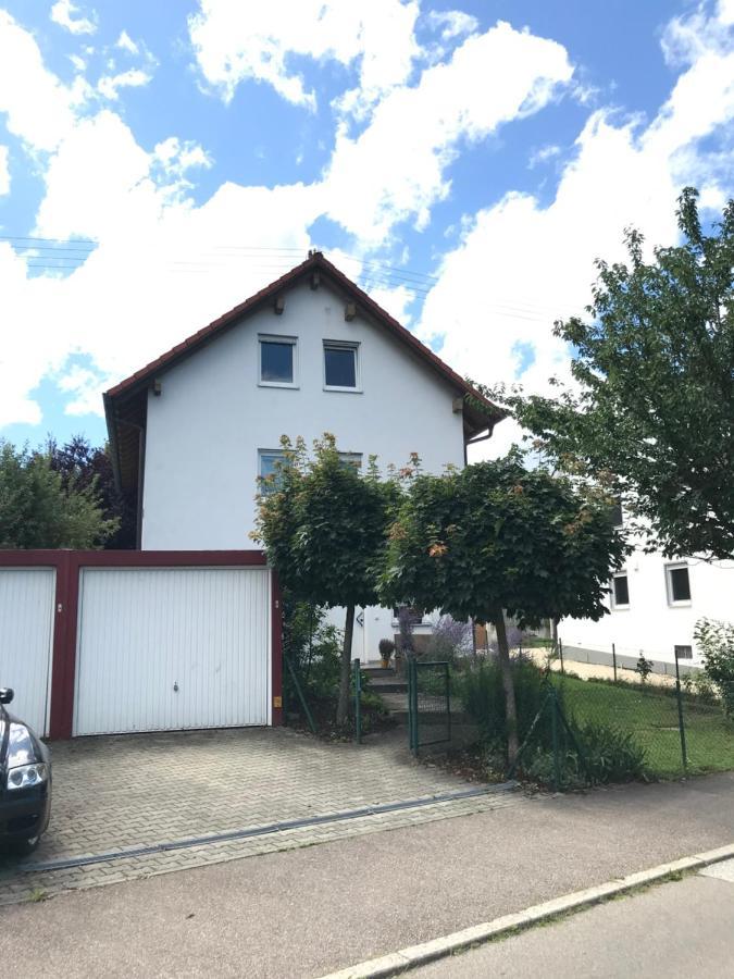 House With Castle View & Art Lägenhet Günzburg Exteriör bild